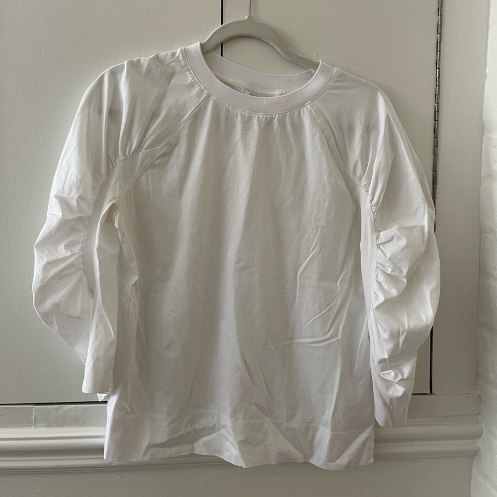 White puffed long sleeve tee